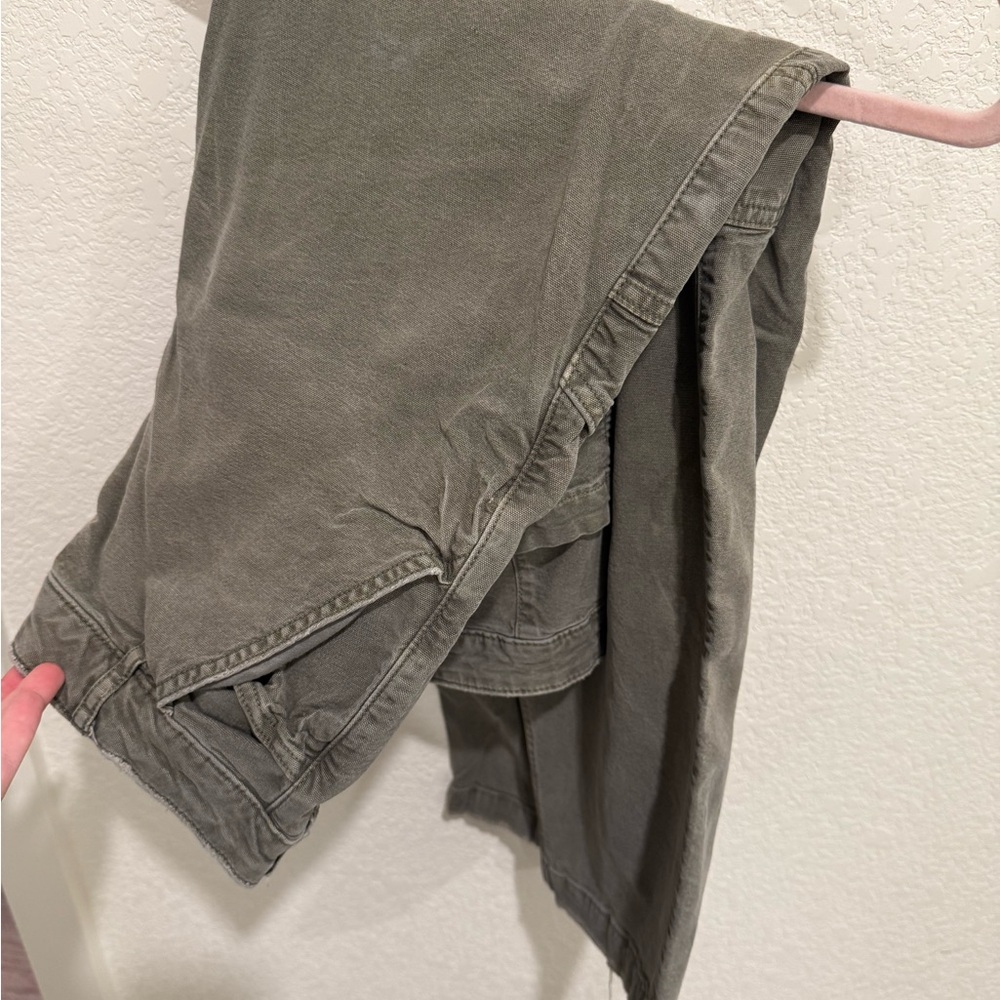 American Eagle Outfitters Olive Green 90s Boyfriend Cargo Pants